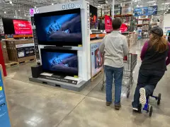 US consumer confidence rebounds after five straight months of declines amid tariff anxiety